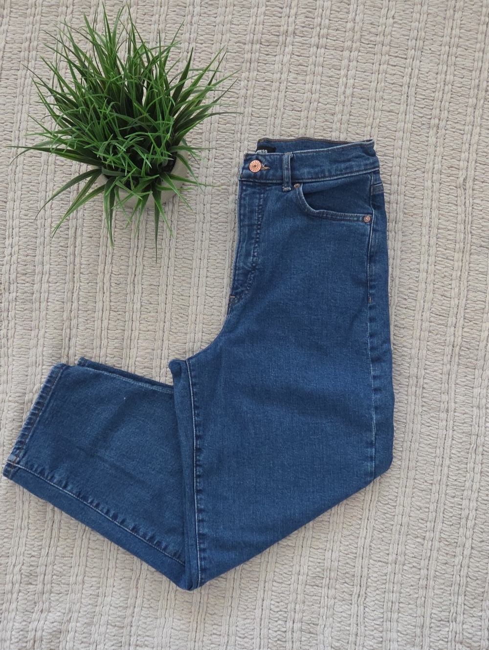 Express Ankle Cropped Ballon Leg Jeans in Dark Blue Wash